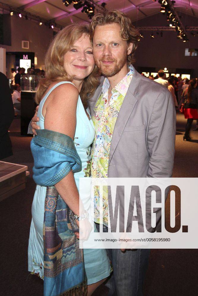 Marion Kracht mit Ehemann Berthold Manns - Guido Maria Kretschmer Show bei der Mercedes Benz Fashion Week Berlin Spring Summer 2013 Foto:xS.xGabschx xFuturexImage