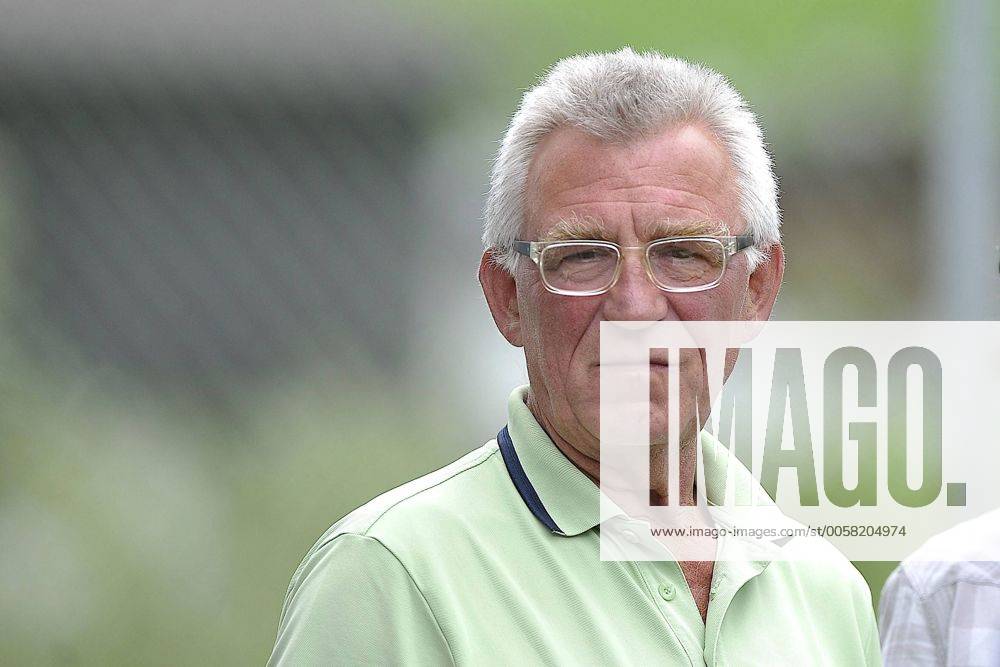Die Soko Kitzbuehl besucht den BVB Heinz Marecek Trainingslager von Borussia Dortmund in Kirchberg Oesterreich