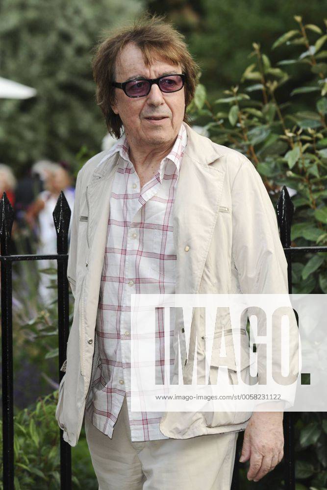 Sir David Frost Summer Party in Chelsea, London Bill Wyman (The Rolling Stones, Bill Wyman s Rhythm Kings, Wilie & the Poor Boys, The Cliftons)