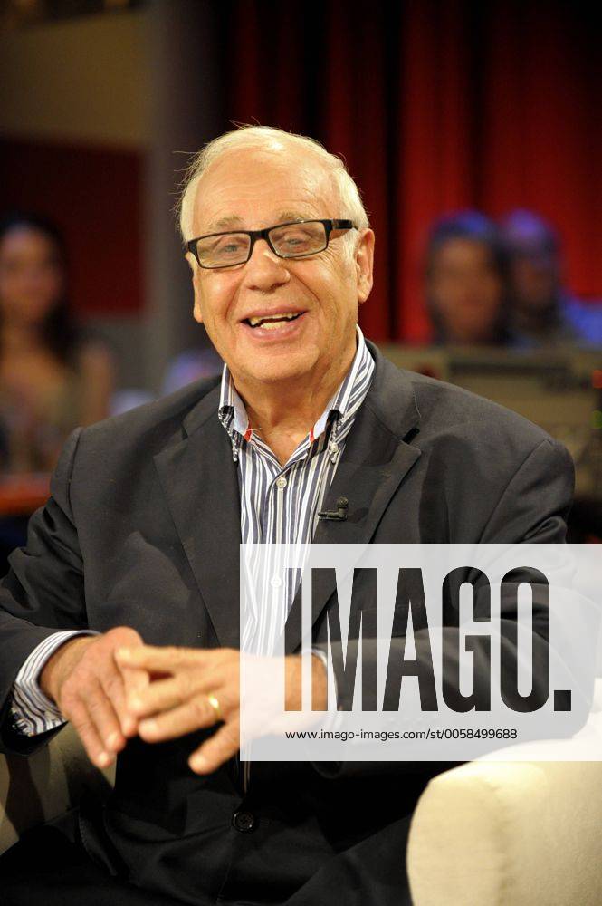 3nach9 im Bild: Jean Ziegler - UN-Sonderberichterstatter Der scharfzüngige Schweizer Soziologe Jean Ziegler ist einer der weltweit profiliertesten Globalisierungskritiker. In seinem neuen Buch Wir lassen sie verhungern prangert der langjährige UN-Sonderberichterstatter die Massenvernichtung in der Dritten Welt durch die grenzenlose Gier von Milliardenzockern an und sagt Hungertod ist Mord ! DEU, Bremen, Radio Bremen, 21.09.2012,