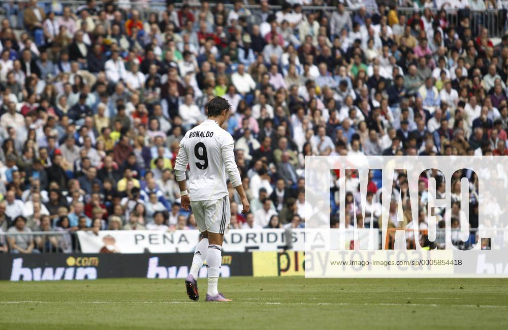 Real Madrid (weiß) gegen CA Osasuna (rot) - CRISTIANO RONALDO