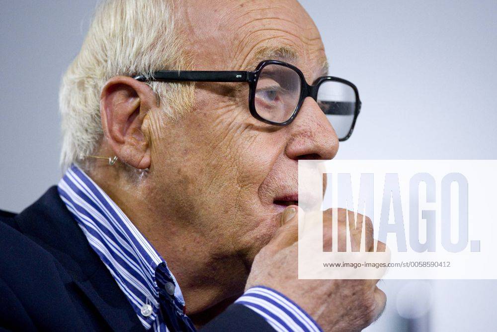 Jean ZIEGLER, Schriftsteller, Schweiz, am 11.10.2012, Frankfurter Buchmesse 2012 vom 10.10 - 14.10.2012 in Frankfurt am Main Deutschland