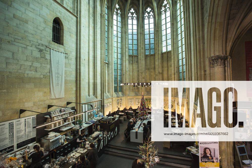 Buchhandlung Selexyz Dominicanen, in einer Dominikaner Kirche aus dem 13. Jahrhundert. Maastricht, Limburg, Niederlande, Europa.
