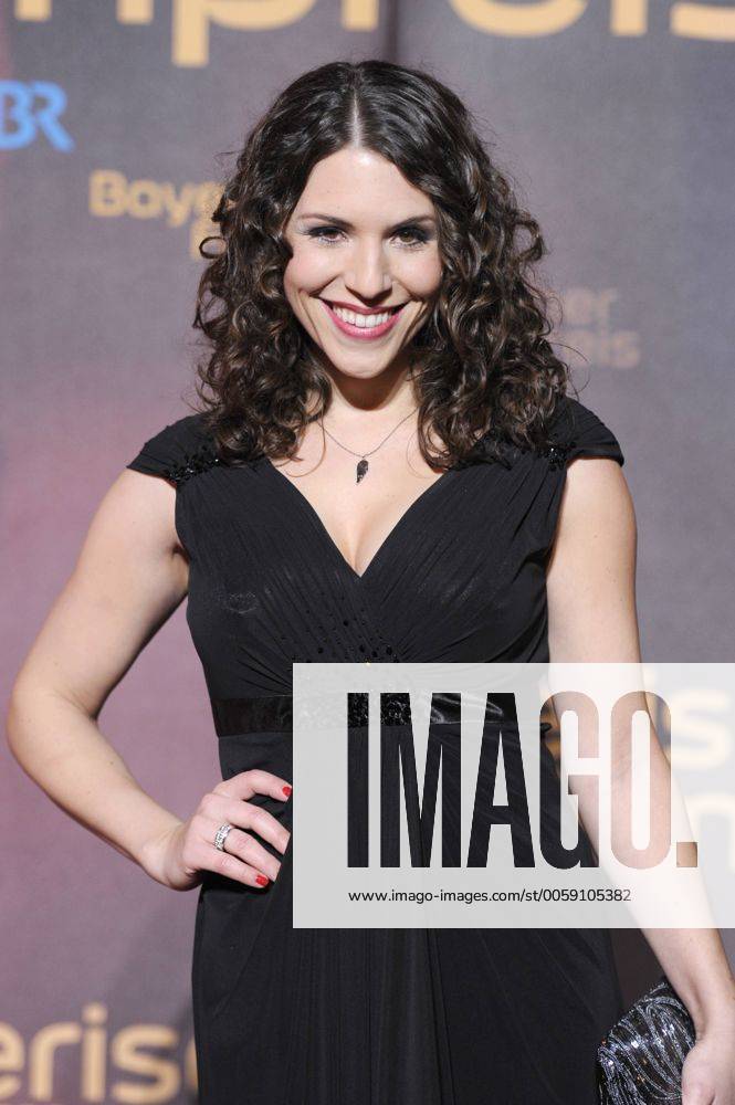 Eva Maria REICHERT,Schauspielerin,Einzelbild,angeschnittenes Einzelmotiv,Halbfigur,halbe Figur, Bayerischer Filmpreis 2013-Red Carpet,Roter Teppich,am 18.01.2013.