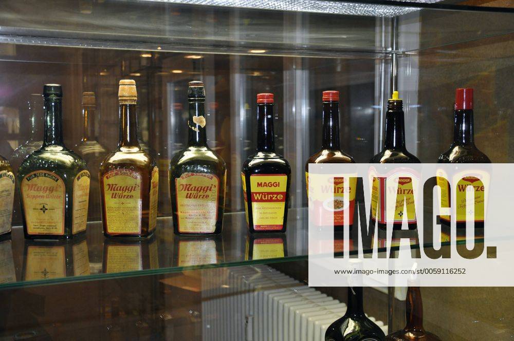 Maggiflaschen, Flaschen, Maggi, Würze, Vitrine, Verpackung, Museum, Deutsches Verpackungsmuseum