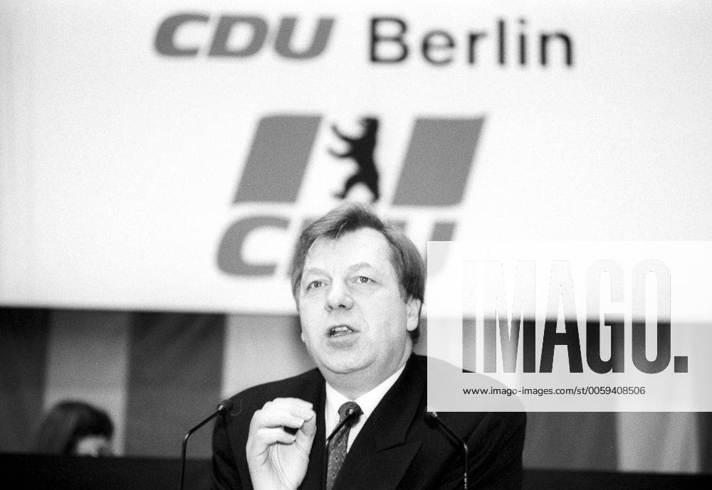 Eberhard Diepgen, 80. Geburtstag am 12. November Eberhard Diepgen (Deutschland CDU Regierender Bürgermeister) während der Landesvertreterversammlung der CDU in Berlin