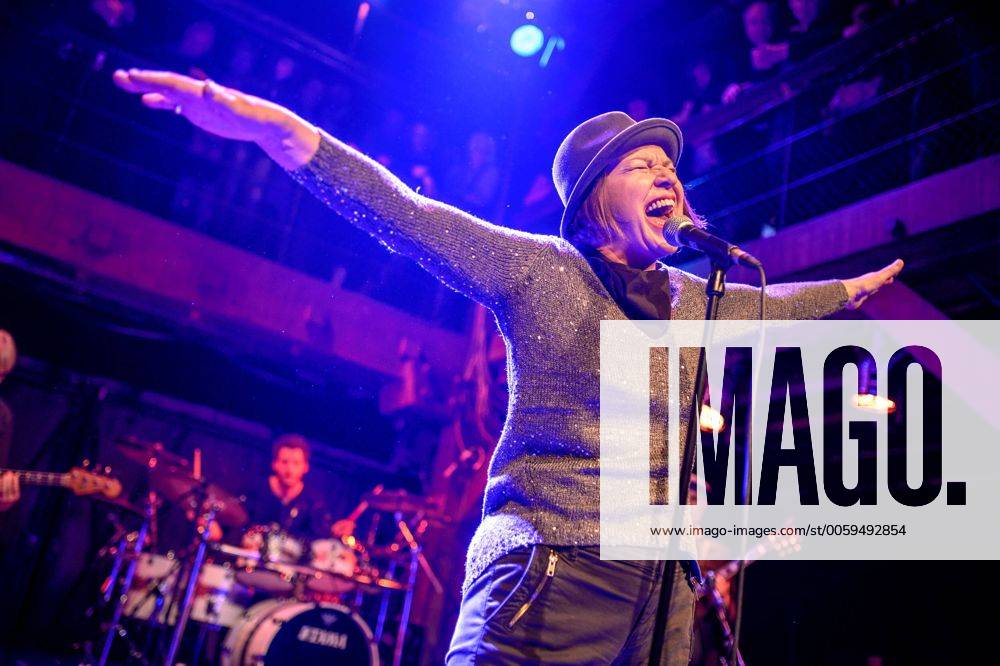 - Inga Rumpf bei einem Konzert in der Hamburger Fabrik