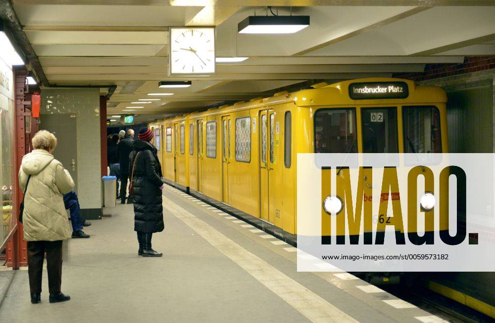 U-Bahn U4, Bahnhof, Innsbrucker Platz, Schoeneberg, Berlin, Deutschland Schöneberg U4 Bahnhof Innsbrucker Platz Berlin