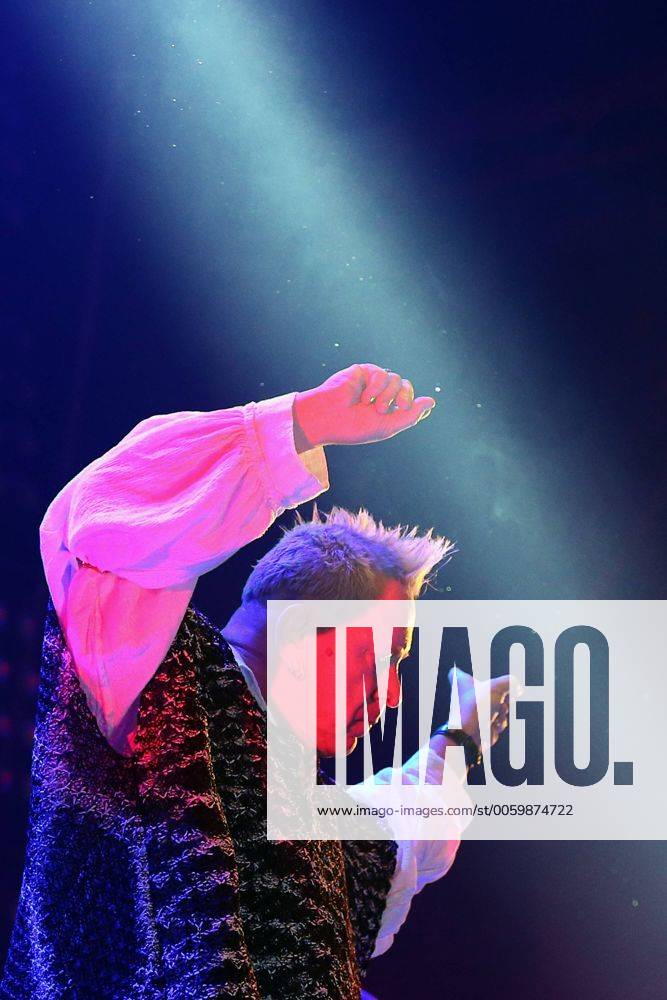 ITAR-TASS: MOSCOW, RUSSIA. JUNE 19, 2013. Public Image Ltd vocalist John Lydon (Johnny Rotten) performs at a concert in Izvestiya Hall. RE11F1FE