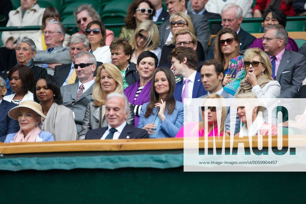 PROPAGANDA20130624 Tennis: Wimbledon Championship 2013 PROPAGANDA20130624 Tennis: Wimbledon Championship 2013, Pippa Middleton watches from the Royal Box during the Ladies Singles 1st Round match on day one of the Wimbledon Lawn Tennis Championships at the All England Lawn Tennis and Croquet Club. (Hinweis: Verwendung nur in Deutschland, Österreich oder Schweiz - only Germany, Austria and Switzerland) HOCHxZWEIx xPropaganda