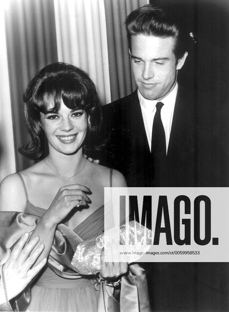 Natalie Wood with her escort Warren Beatty, they were both nominated as best actor and actress for their roles in the film Splendour in the Grass by the Foreign Press Association in their Golden Globe Award nominations for 1962 9th February 1962 UnitedArchives00174001