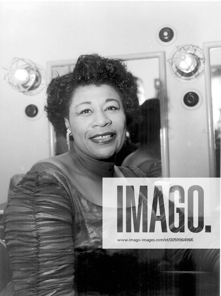 IMAGO ICONS: Ella Fitzgerald Ella Fitzgerald Famous coloured American singer 1958 UnitedArchives00224824