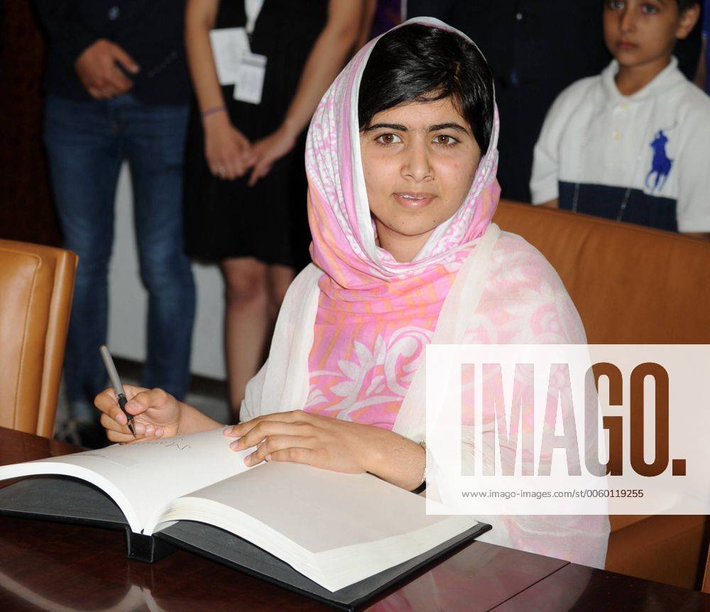 Berühmte Feministinnen, Malala Yousafzai Malala Yousafzai, die 16 jährige pakistanische Girls Education Aktivistin, die einen Kopfschuss der Taliban überlebte, spricht im Rahmen des United Nations Youth Assembly als erste Jugendliche vor den Vereinten Nationen. Die Vereinten Nationen erklärten ihren Geburtstag, den 12. Juli, zum Malala Day . New York, 12.07.2013 Foto:xD.Tinex xFuturexImage