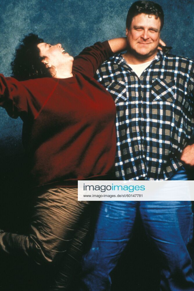 Roseanne Barr and John Goodman UnitedArchives00941745