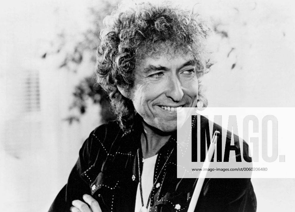 1980s photo of American folk singer, Bob Dylan. Born Albert Zimmermann on May 24th 1941. UnitedArchives01010268