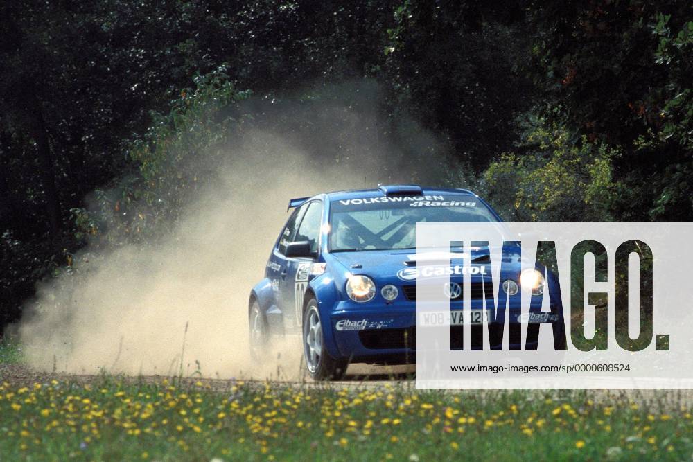 Jutta Kleinschmidt (Deutschland) und Beifahrerin Fabricia Pons (Italien) in ihrem VW Polo Super 1600 Motorsport WM Damen World Rallye Championship 2002, WRC, Weltmeisterschaft, Deutschlandrallye, Deutschland-Rallye, Einzelbild Trier