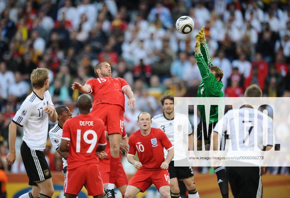 Football - 2010 FIFA World Cup - 2nd Round - Germany vs. England England s Matthew Upson (4th L) scores their first goal to take the score to 2-1 against Manuel Neuer of Germany (R) at the Free State Stadium, Bloemfontein o0 Tor