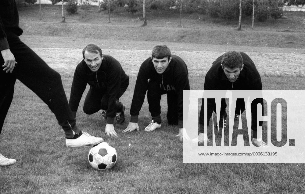 Training AC Mailand, v. li.: Kurt Hamrin, Pierino Prati, Angelo Sormani Fußball Herren Serie A 1967 1968, 1. Italienische Liga, AC Mailand, Milan, Training Gruppe Mailand