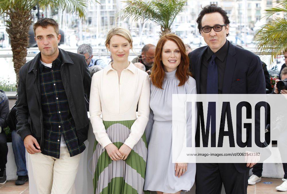 Robert Pattinson, Mia Wasikowska, Julianne Moore, John Cusack 67TH CANNES FILM FESTIVAL - PHOTO CALL MAPS TO THE STARS - NO FRENCH SALES Cannes PicturePerfect Visual SLF
