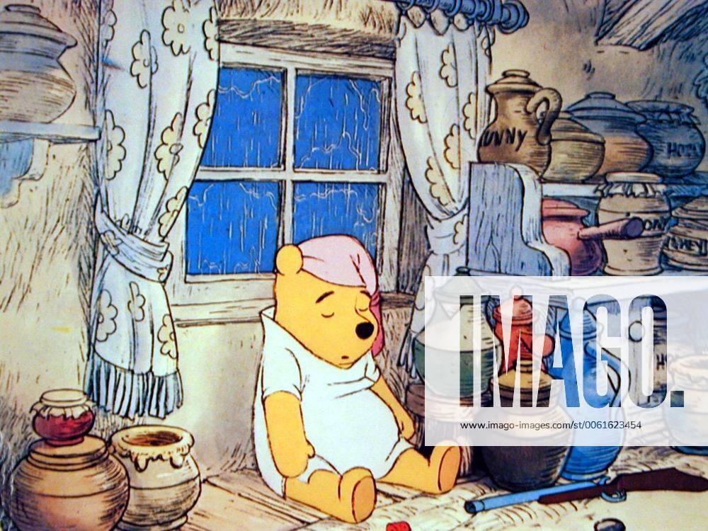 Winnie schlaeft friedlich in seiner Huette 1968 UnitedArchives01369892