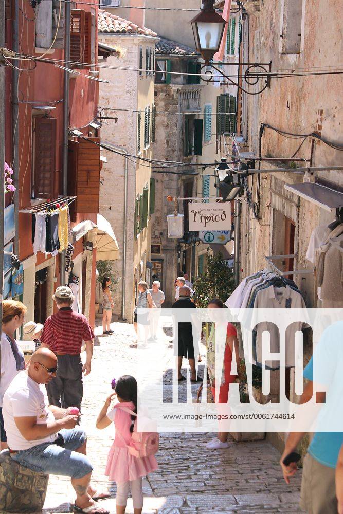 Kroatien Istrien Ansicht Stadtansicht Rovinj Rovigno Ruvigno Ruwein Ortsansicht Stadtansicht Altstadt Gasse Gassen Foto: Stadtansicht