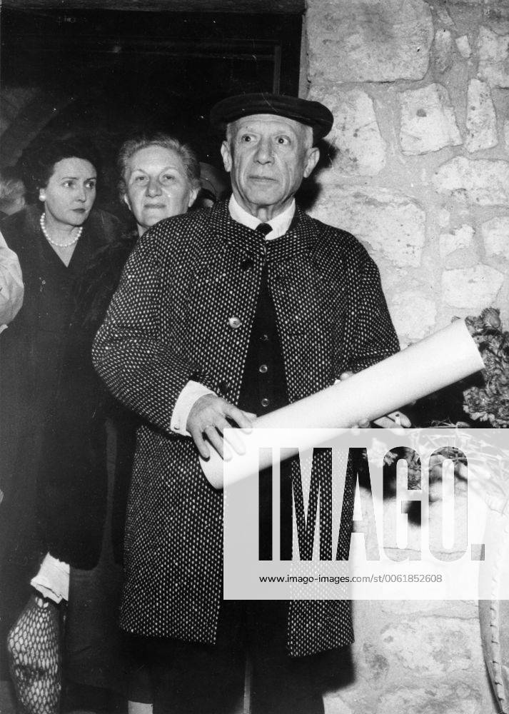 Feb. 24, 1957 - Paris, France - Artist PABLO PICASSO was conferred the degree of the citizen of honor of Antibos at a ceremony at Girmaldi Museum. Paris France - ZUMAk09