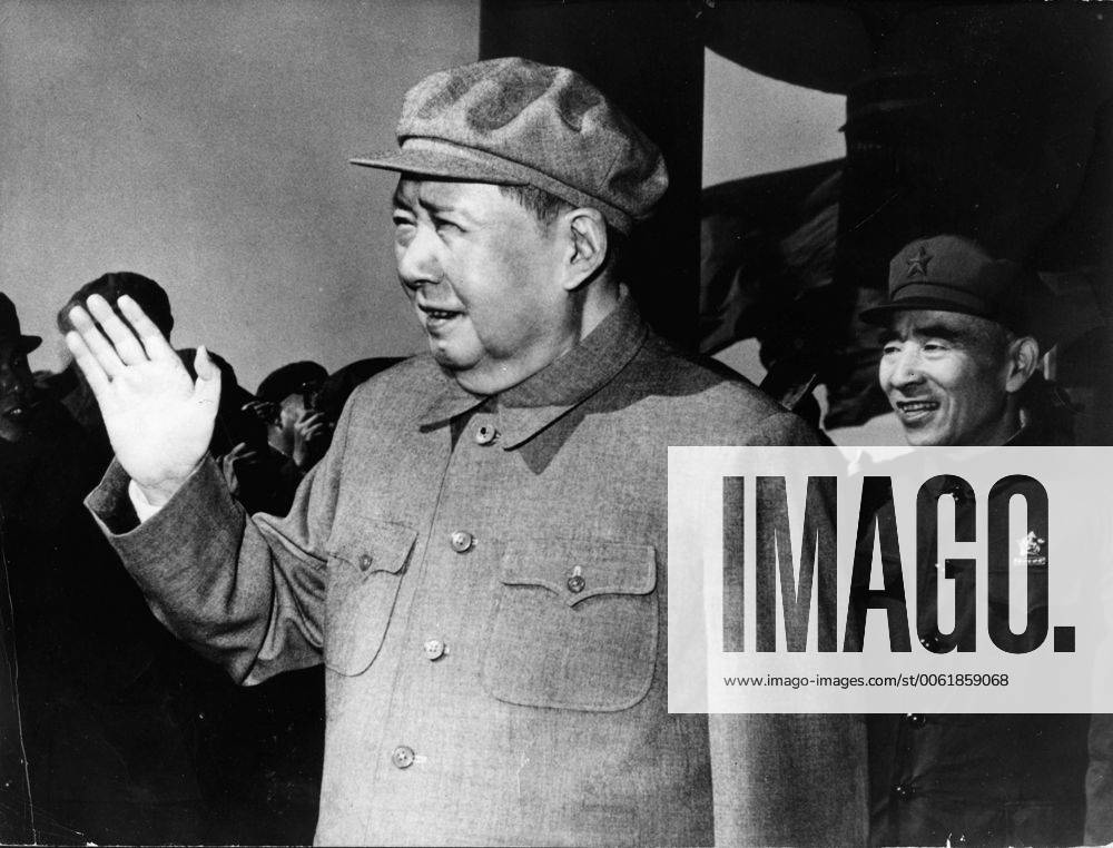 Oct. 8, 1969 - Peking, China - CHAIRMAN MAO ZEDONG (December 26, 1893-September 9, 1976) waves to the crowd during a anniversary ceremony in Peking. Beijing China - ZUMAk09