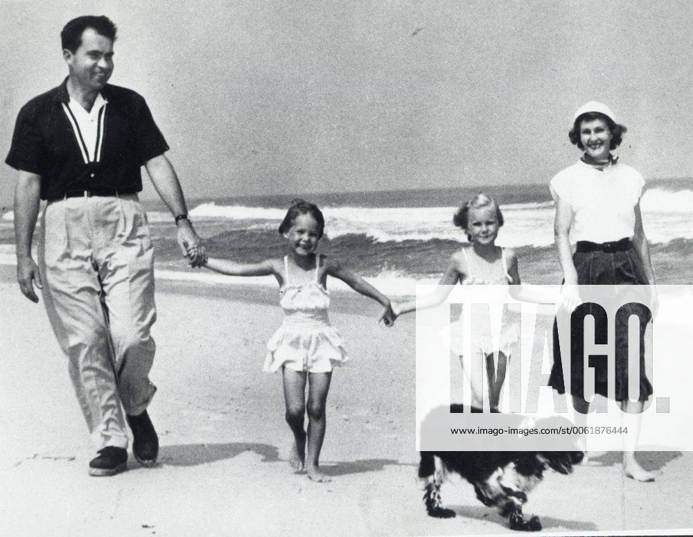 Jul 14, 1953 - Keys, Florida, U.S. - RICHARD NIXON (January 9, 1913 Ð April 22, 1994) was the 37th President of the United States (1969Ð1974), having formerly been the 36th Vice President of the United States (1953Ð1961). A member of the Republican Party, he was the only President to resign the office as well as the only person to be elected twice to both the Presidency and the Vice Presidency. As Vice President with family. Keys U.S. - ZUMAk09