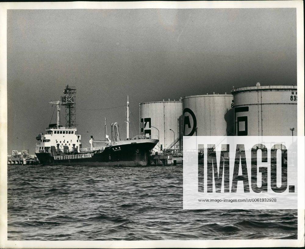 Apr. 04, 1979 - Showa Oil Refinery, Kawasaki Japan. Show s crude storage tanks are located on Ohgishima Island. O.P.S:- A coastal tanker moored at Showa s crude storage area docks. New York U.S. - ZUMAk09