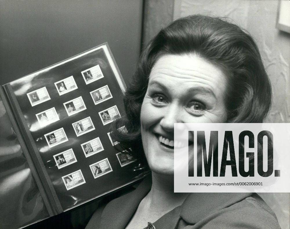 Jan. 01, 1975 - Joan Sutherland in Opera Singers Stamps. Australian opera singer Joan Sutherlan pictured with the series of 15 stamps issued yesterday by Nicaragua, of the 15 greatest operatic singers of our time , in which she is featured. The other singers featured are Caruso, Chaliapin, Callas, Gebbi, Bjorling, Flagstad, Pinza, Lehman, Melba, de Luca, Ponselle, Martinelli, Nilsson and Melchior. - ZUMAk09