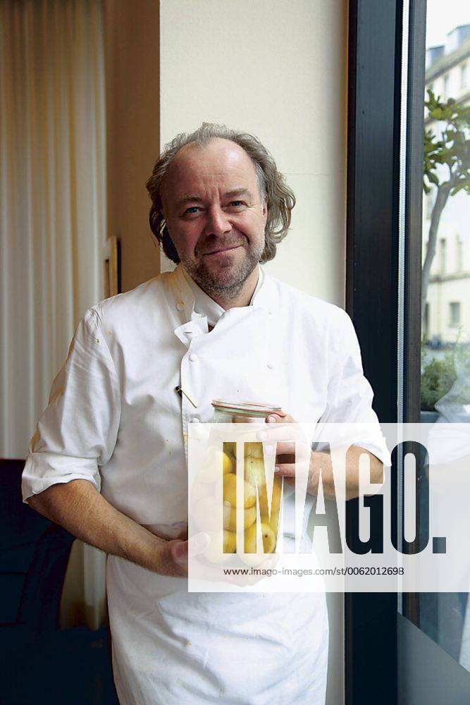 Chefkoch und Inhaber des Restaurants Margaux Michael Hoffmann in Berlin Mitte