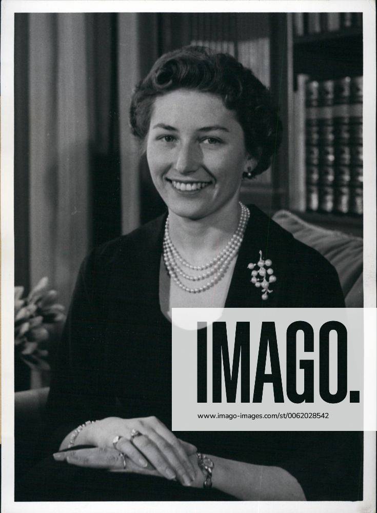 Prinzessin Astrid von Norwegen ist tot Mar. 27, 2012 - H.R.H. Princess Astrid of Norway: 25 years on February 12th 1958. Photo shows the first picture of Princess Astrid after the death of her grandfather King Haakon VII - ZUMAk09