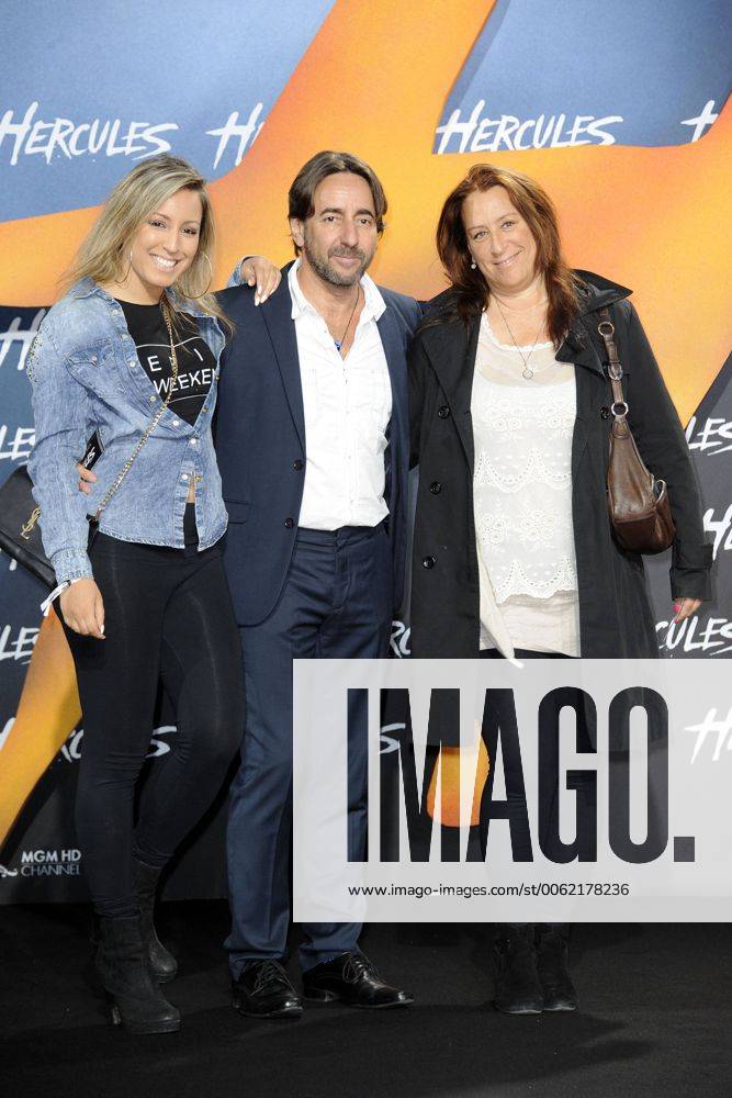 Dieter Landuris mit Ehefrau Natascha Landuris und Tochter Isabella bei der Europapremiere des Kinofilms Hercules im Cinestar Sony Center am Potsdamer Platz. Berlin, 21.08.2014 xU.xGeislerx xFuturexImage