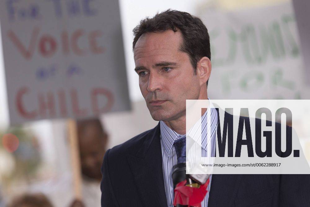 Jason Patric, Actor, Activist and Founder of Stand Up for Gus - Protest in support of Patrics fight to be recognized as the father of a four-year-old boy, Gus - Los Angeles - 02 09 2014 ChrisElise PanoramicUSA