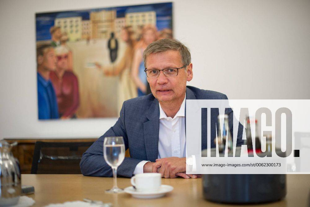 Günther Jauch, Moderator der Quizsendung Wer wird Millionär , besucht am Mittwoch (03.09. 2014) den Wirtschaftsclub Saar-Pfalz-Moselle im Saarbrücker Schloss zum Wine-Talk .