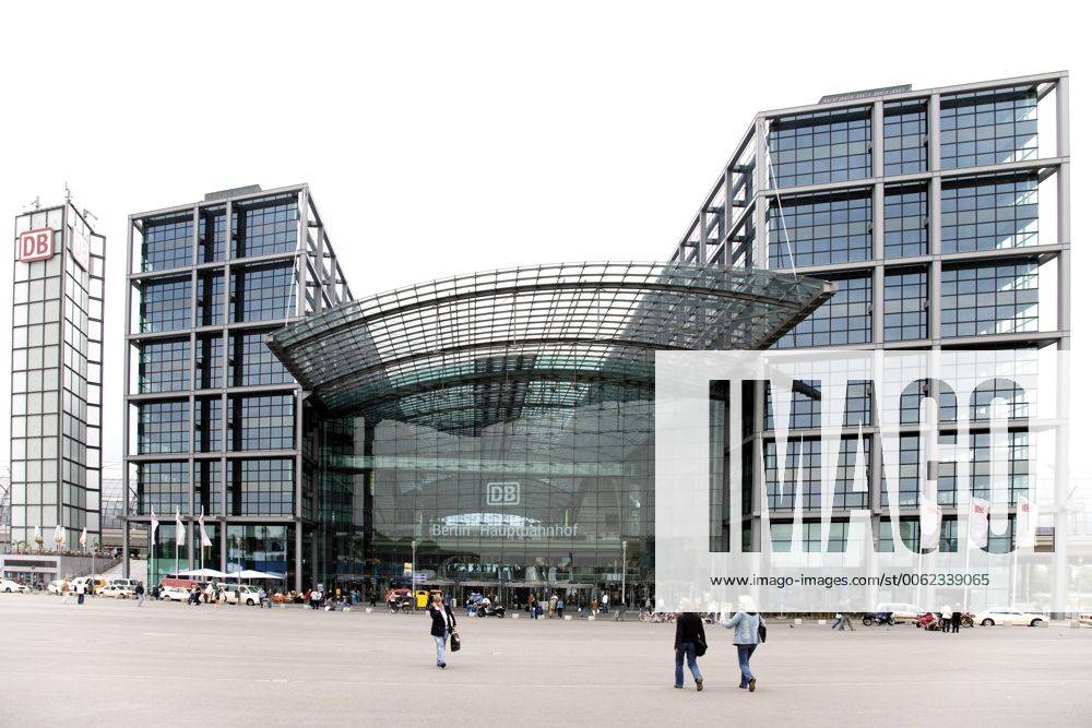 Germany, Berlin, Central Station 00339DH-U