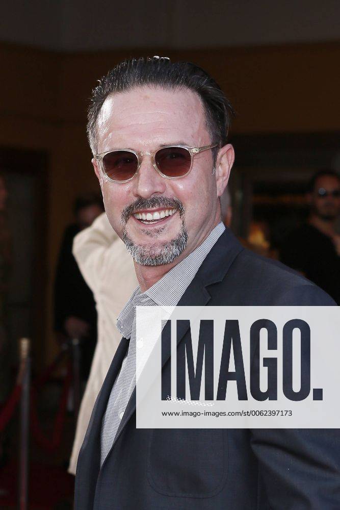 David Arquette CELEBRITES : Premiere de Field of Lost Shoes - Los Angeles - 17 09 2014 ChrisElise PanoramicUSA