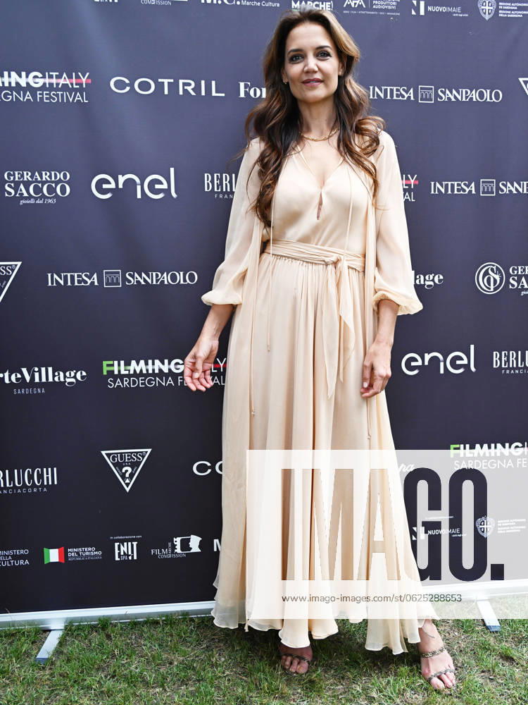 Bilder des Jahres 2024, Entertainment 06 Juni Entertainment Themen der Woche KW25 Entertainment des Tages Cagliari: Cagliari, 7th edition of the Filming Italy Sardegna Festival, Day 4 - Photocall and portraits of the Protagonists - In the photo: Katie Holmes, Cagliari - ZUMAp169 20240623_zea_p169_475