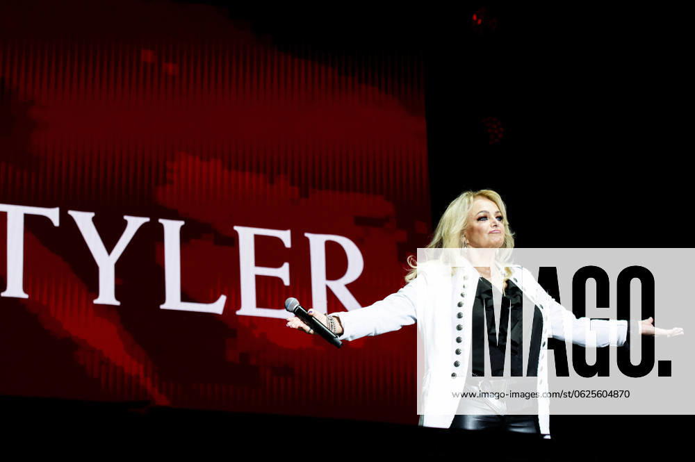 Bonnie Tyler live at a concert in the Recinto Ferial Torrejon de Ardoz, 22 06 2024 Bonnie Tyler Foto:Fotografosx xFuturexImage