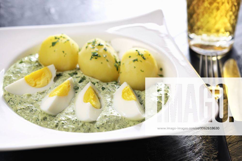 Plate of Frankfurt green sauce with boiled potatoes and egg IPF000092