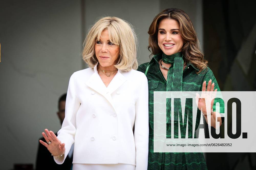 LE ROI ABDALLAH II DE JORDANIE A LELYSEE Thomas Padilla MAXPPP Paris FRANCE 24 06 2024 Paris, FRANCE LE PRESIDENT DE LA REPUBLIQUE, EMMANUEL MACRON RECOIT LE ROI ABDALLAH II DE JORDANIE ET LA REINE RANIA AU PALAIS DE LELYSEE EN PRESENCE DE BRIGITTE MACRON French President, Emmanuel Macron receives Jordan s King Abdallah II and his wife Jordan s Queen Rania at the Elysee Palace in Paris, on June 24, 2024 Paris FRANCE