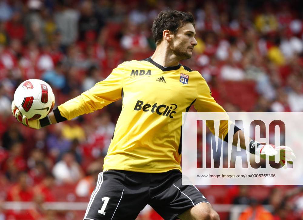Football - Emirates Cup - AC Milan v Olympique Lyonnais Hugo Lloris of Lyon at Emirates Stadium