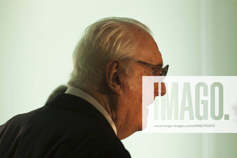 Monsieur Hubert de Givenchy poses during the HUBERT DE GIVENCHY exhibition inauguration at THYSSEN-BORNEMISZA museum in Madrid, Spain. October 20, 2014. (2014102024315)