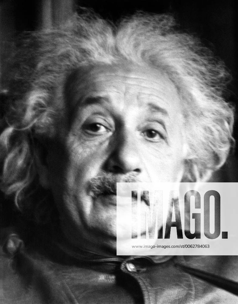 United States: June 4, 1938 Portrait of physicist Albert Einstein. 990_16_X-Einstein-Albert_4HR