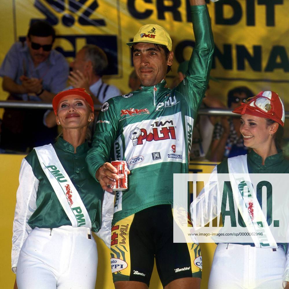 Dsamolidin Abdoujaparov (Uzbekistan) vom Team Polti im grünen Trikot Radsport Herren Tour de France 1994, Radsport, Radrennsport, Straße, Radrennen, Straßenradrennsport Gruppe Glück, Freude,