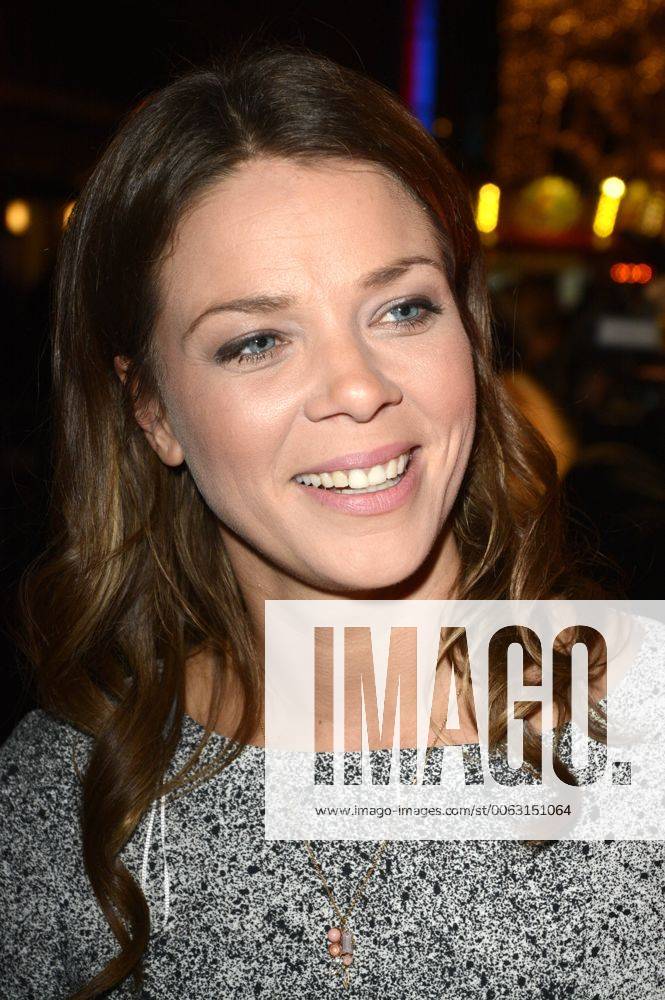 Jessica Schwarz bei der Premiere des Kinofilms Der Koch in der Lichtburg. Essen, 26.11.2014 Foto:xO.xHausenx xFuturexImage