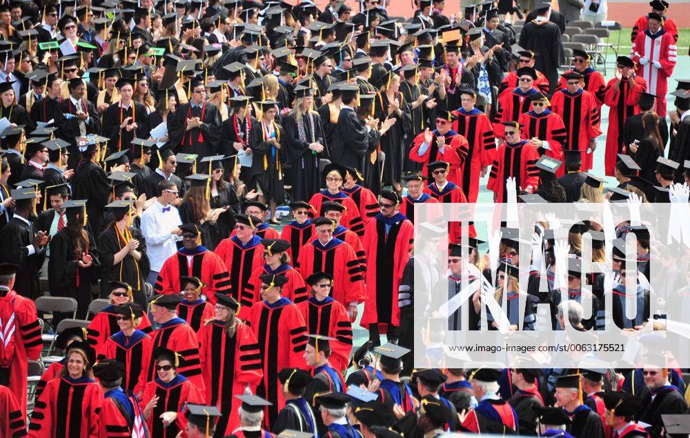 Graduiertenfeier Cornell University Commencement, Baseballstadion Schoellkopf Field, Ithaca, New York, USA, Nordamerika ibluta04023089