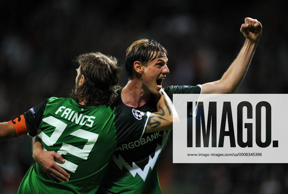 FUSSBALL CHAMPIONS LEAGUE SAISON 2010 2011 PLAY-OFFS HINSPIEL SV Werder Bremen - Sampdoria Genua 18.08.2010 Torsten FRINGS (li) und Tim BOROWSKI (re, beide Bremen) jubeln nach dem 2:0 o0 Freude