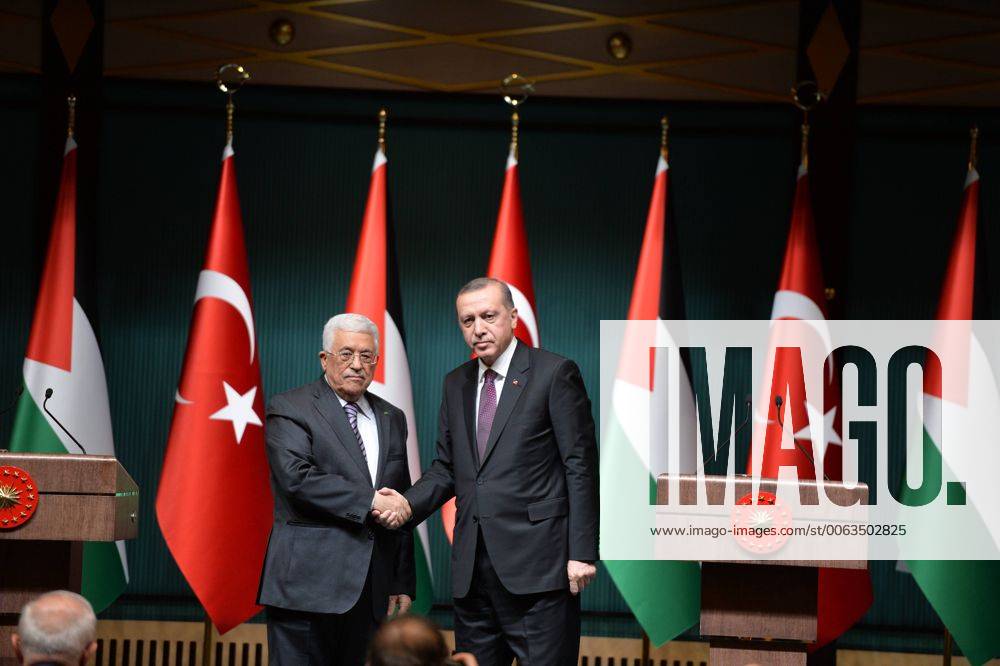 (150112) -- ANKARA, Jan. 12, 2015 -- Turkish President Recep Tayyip Erdogan (R) and visiting Palestinian President Mahmoud Abbas hold a joint press conference in the new presidential palace in Ankara, Turkey, Jan. 12, 2015. Turkish President Recep Tayyip Erdogan said on Monday that Turkey will continue to support Palestinian people for an independent state. ) TURKEY-ANKARA-PALESTINE-PRESIDENTS-PRESS CONFERENCE MustafaxKaya