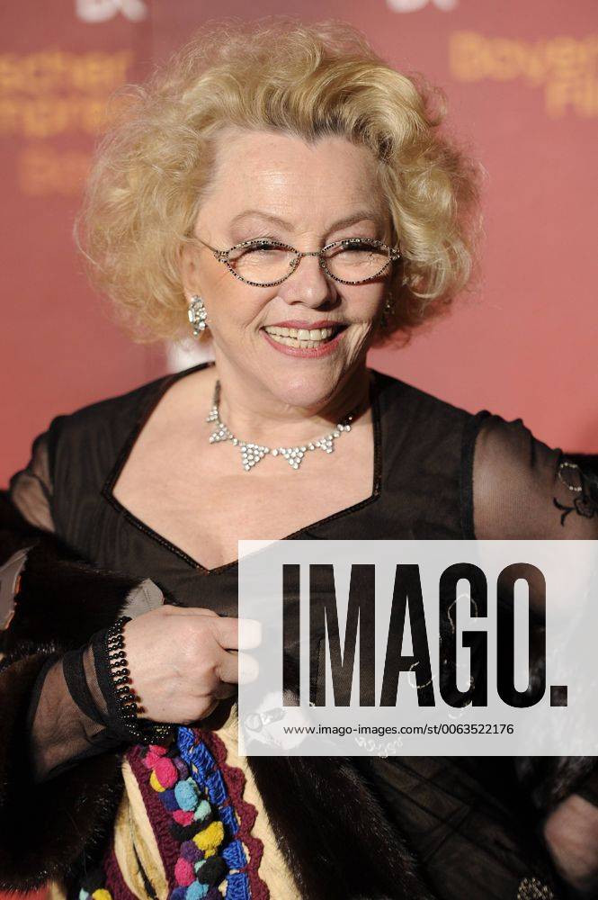 Eva Maria REICHERT (Schauspielerin),Einzelbild,angeschnittenes Einzelmotiv,Portraet,Portrait,Porträt. 36. Bayerischer Filmpreis 2015-Red Carpet,Roter Teppich,am 16.01.2015 im Prinzregententheater in Muenchen.